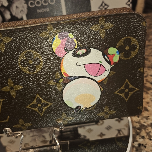 Louis Vuitton Marikami Panda Zippy long wallet with dustbag in EUC Authentic - Picture 10 of 10